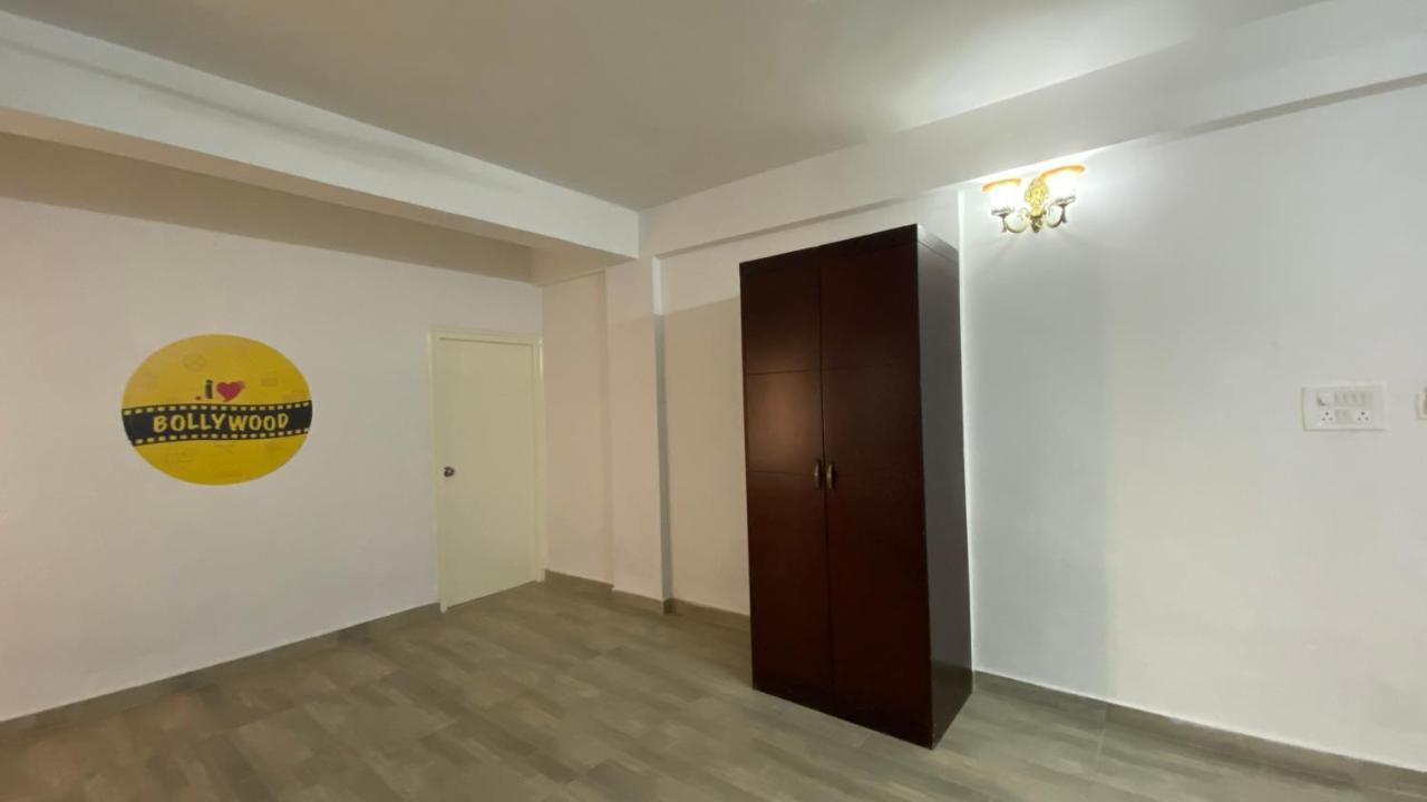 C Suites - Royal Homes II Short & Long Stays Bangalore Buitenkant foto